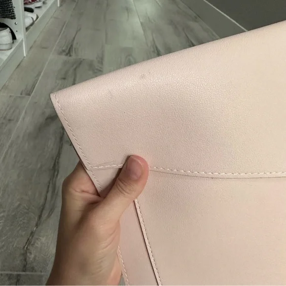 Glass Ladder & Co. “Megan” Blush Pink Clutch - Picture 11 of 13